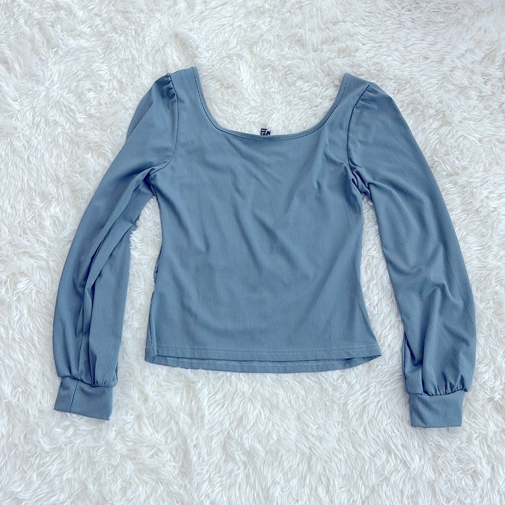Blue/Gray Crop Top - Picture 3 of 4
